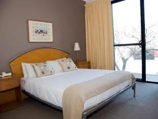 Rnr Serviced Apartments Adelaide