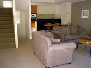 Rnr Serviced Apartments Adelaide Australië